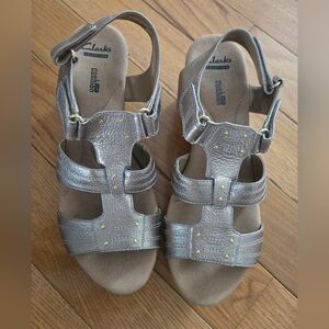 Clarks Collection Soft Cushion Annadel Orchid gold Cork Wedge